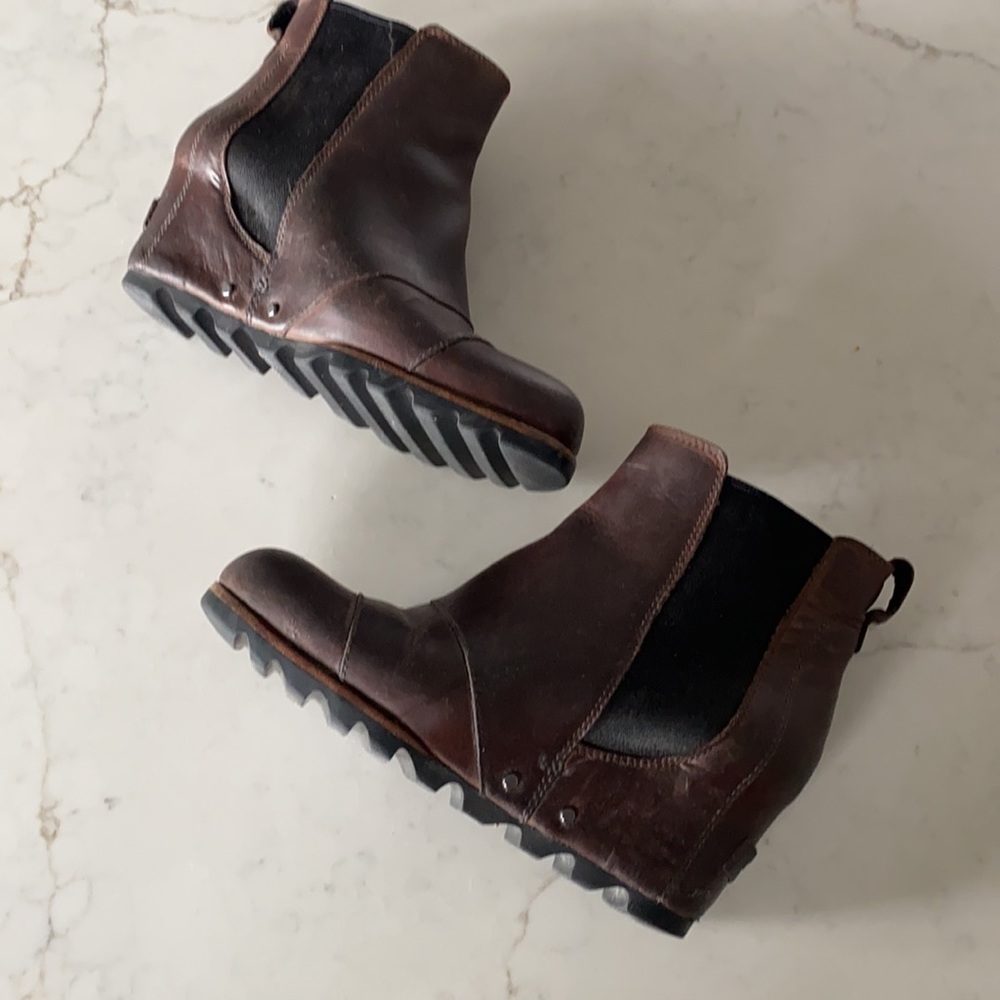 Sorel Brown and Black Ankle Boots - Picture 2 of 6